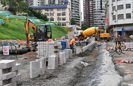 加緊貫通 “斷頭路”