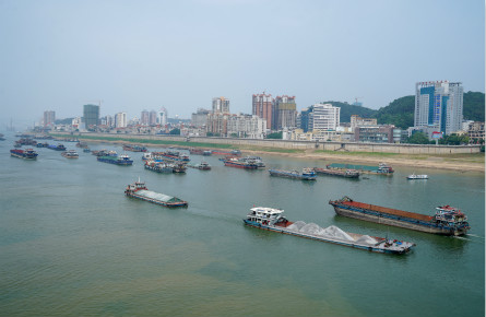 黃金水道貨運忙